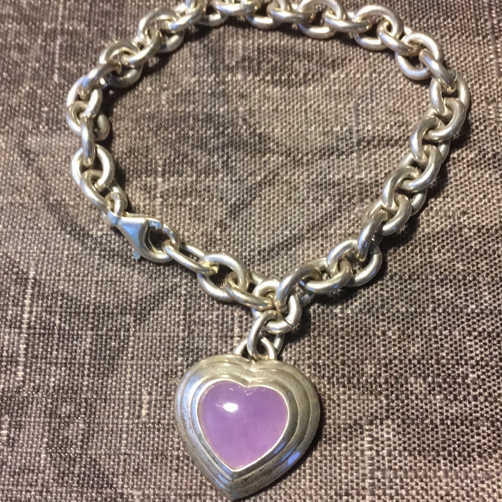 Silver bracelet w/lavender stone